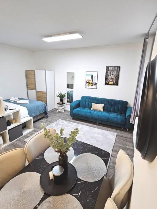 Affordable Suite In Vienna'S Hotpoint Kültér fotó