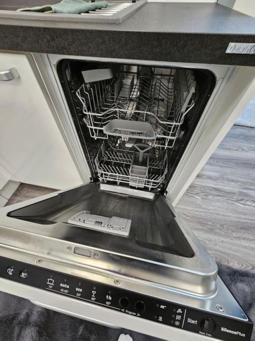 Affordable Suite In Vienna'S Hotpoint Kültér fotó